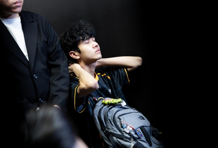 Caster LPL lên tiếng về trận thua gây tranh cãi của MVKE