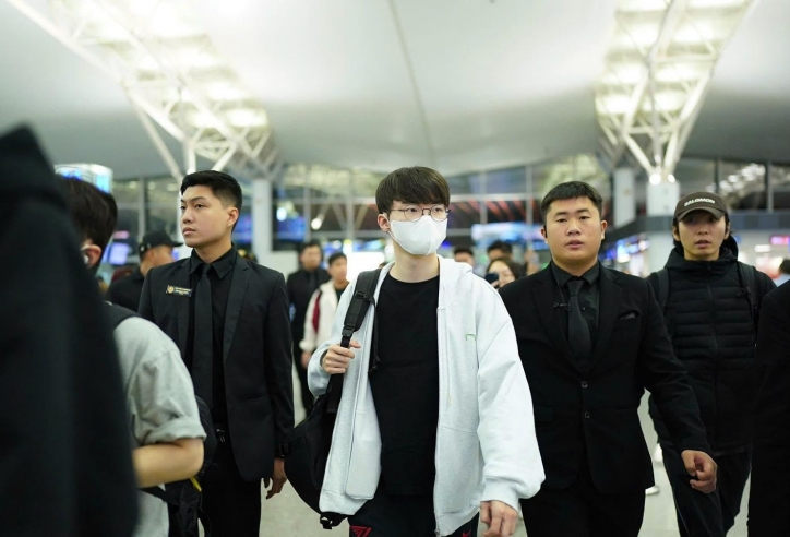 T1 chính thức trở về Hàn Quốc