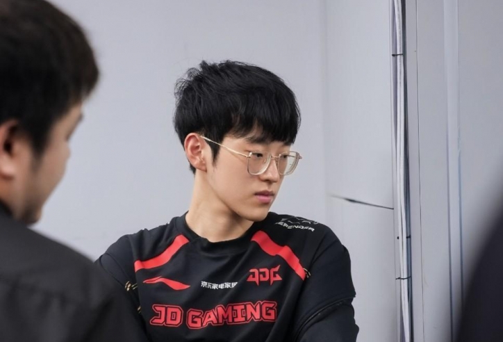 Scout: 'Người chơi đường giữa có kỹ năng tốt nhất'