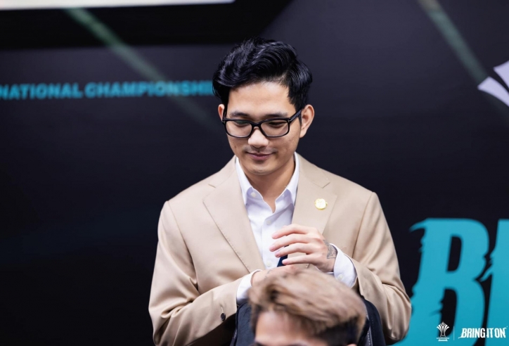 Cựu HLV Saigon Phantom công khai yêu tuyển thủ