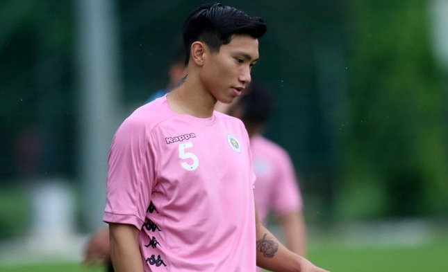 Hà Nội FC mời ‘thần y Hàn Quốc’ về cứu sự nghiệp Văn Hậu