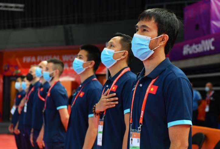 HLV ĐT futsal Việt Nam vắng mặt ở trận gặp Nga vì nhiễm Covid-19