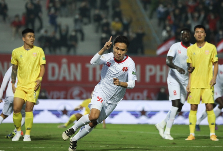 'Tướng' Nghiêm giúp Hải Phòng dẫn đầu V-League với 2 trận toàn thắng