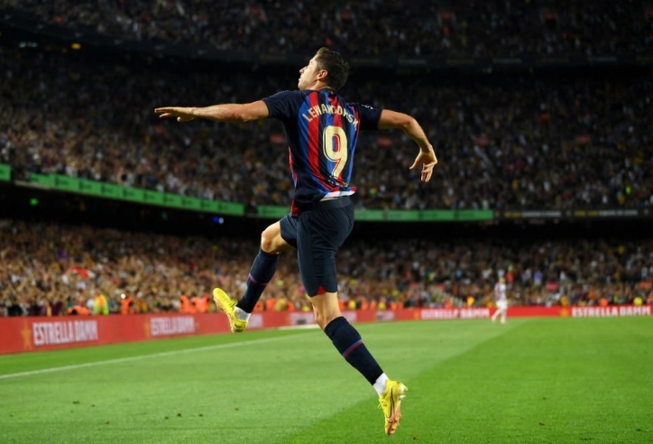 Lewandowski đẳng cấp, Barcelona mở 'bữa tiệc' bàn thắng trong ngày ra mắt Kounde