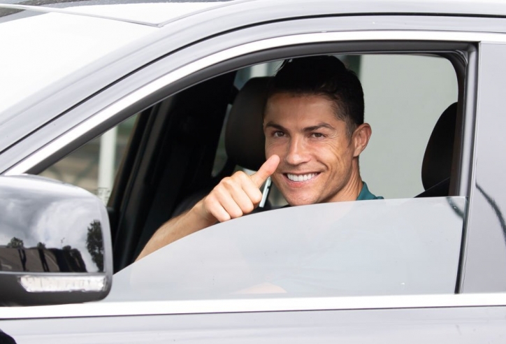 Tạm biệt MU! Ronaldo sẽ 'dưỡng già' ở châu Á với mức lương không thể tin nổi
