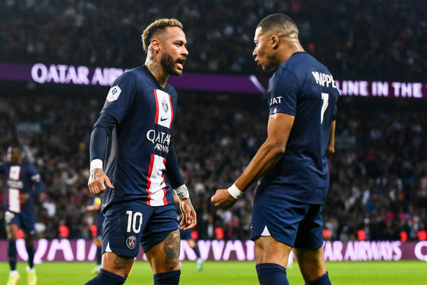 Neymar-Mbappe ăn ý lạ thường, PSG 'vượt khó' tại siêu kinh điển nước Pháp