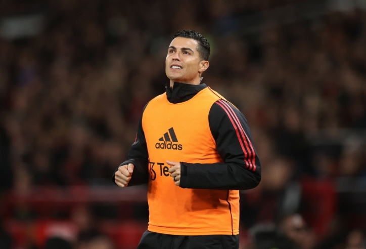 BẤT NGỜ: Ronaldo rời Old Trafford ngay khi trận đấu chưa kết thúc