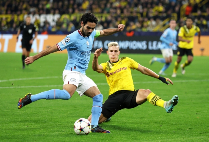 Hàng công 'vô hại', Man City giúp Dortmund chạm 1 tay vào tấm vé đi tiếp