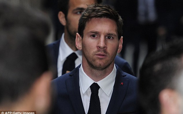 Sếp lớn 'thả thính', trao Messi quyền lực chưa từng có nếu rời PSG