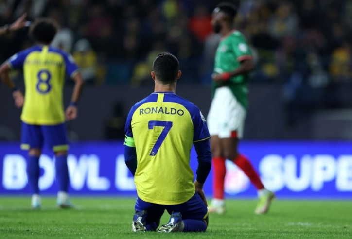 CĐV Al Nassr bất ngờ vinh danh một cầu thủ trong ngày Ronaldo ra mắt