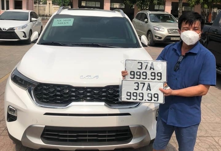 'Phát sốt' với chiếc Kia Sonet biển ngũ quý 9 “hét giá” tiền tỷ tại Nghệ An