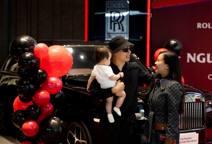 Lộ diện nữ đại gia Việt tậu Rolls-Royce Cullinan Black Badge hơn 40 tỷ đồng
