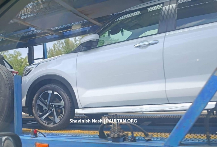 SUV cỡ A cạnh tranh Kia Sonet bất ngờ lộ diện trên phố, dùng động cơ hybrid