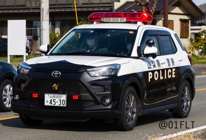 Toyota Raize được sử dụng làm xe cảnh sát khiến dân mạng thích thú