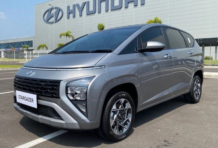 MPV siêu đẹp của Hyundai sắp ra mắt cạnh tranh Xpander, đại lý đã nhận cọc