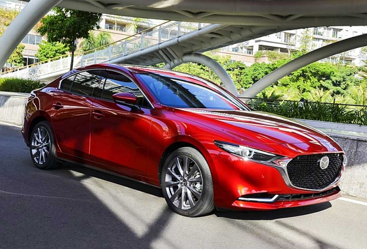 Giá xe Mazda 3 giảm “kịch sàn” trong tháng 10, rẻ ngang ngửa Toyota Vios