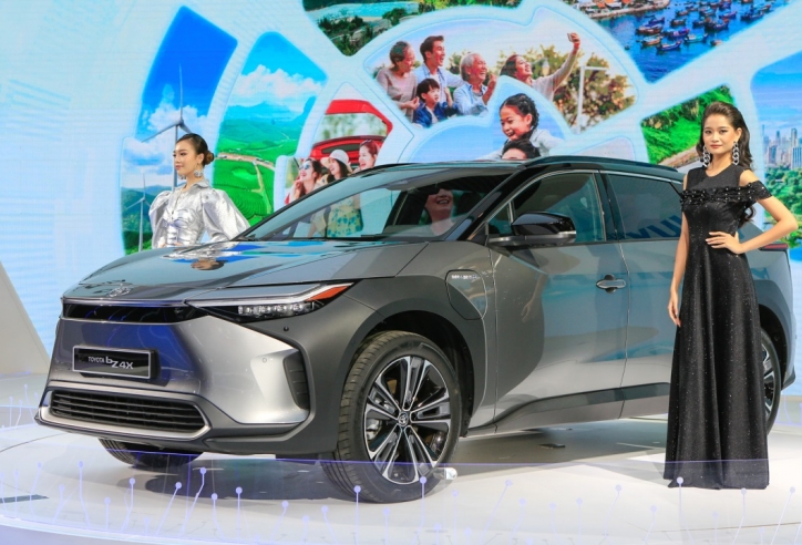 Toyota bZ4X – mẫu SUV điện đầu tiên của Toyota chốt giá từ 1,04 tỷ đồng