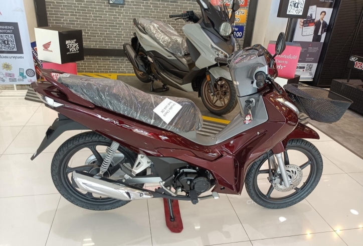 Honda Wave 125i 2023 nhập Thái được bán tại Việt Nam, giá gây “sốc”