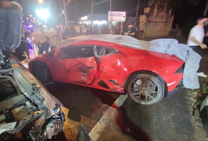 VIDEO: Siêu xe Lamborghini bị bán tải tông 'giữa mặt' khiến dân mạng xót xa