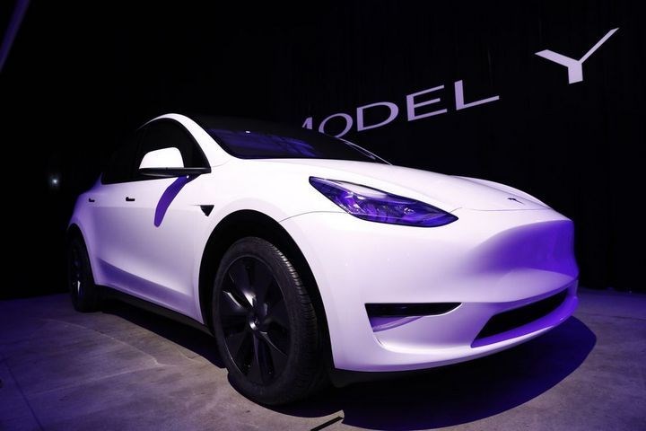 Xe điện VinFast vừa cập bến Mỹ, Tesla đã tung khuyến mãi siêu hấp dẫn