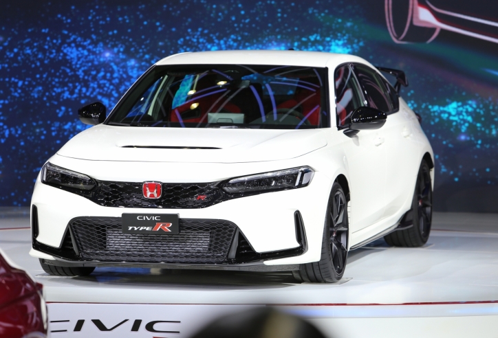 Honda Civic Type R chính thức chốt giá từ 2,399 tỷ đồng tại Việt Nam