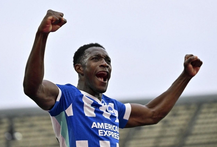 Cựu sao MU bùng nổ, gây sốt Ngoại hạng Anh