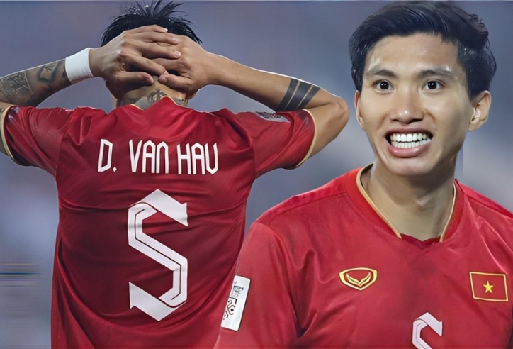 Văn Hậu nhận tin buồn dù vừa bùng nổ tại Thái Lan