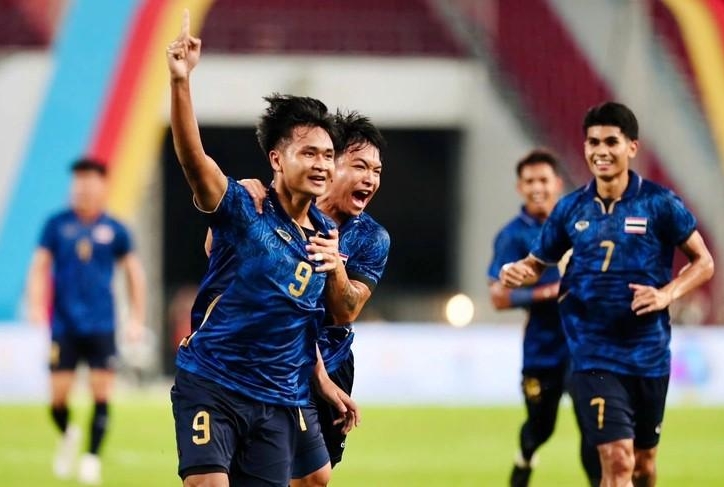 AFC bất ngờ 'chọn mặt gửi vàng' nhầm người ở U23 Thái Lan