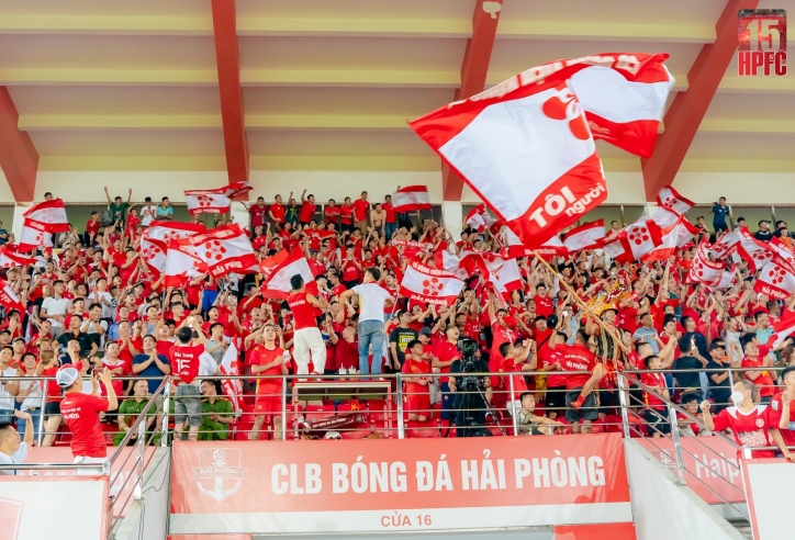 Chủ tịch CLB Hải Phòng tặng vé xem trận Việt Nam cho Hội CĐV bóng đá cả nước