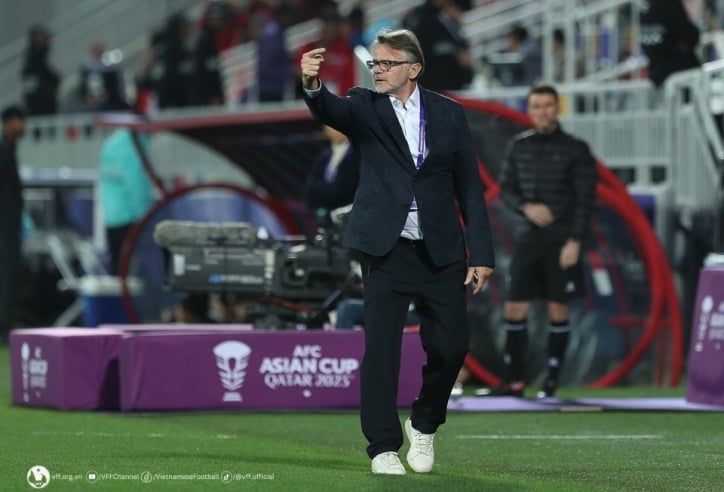 LĐBĐ Việt Nam ‘chấn chỉnh’ vấn đề của HLV Troussier trong Asian Cup