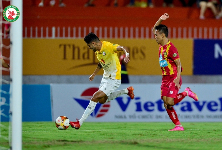 Trực tiếp Thanh Hóa 0-0 Bình Định: Trận đấu bắt đầu