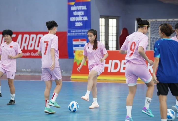 Video: ĐT futsal nữ Việt Nam bắt đầu tập luyện chuẩn bị cho trận đấu giao hữu tại Thái Lan