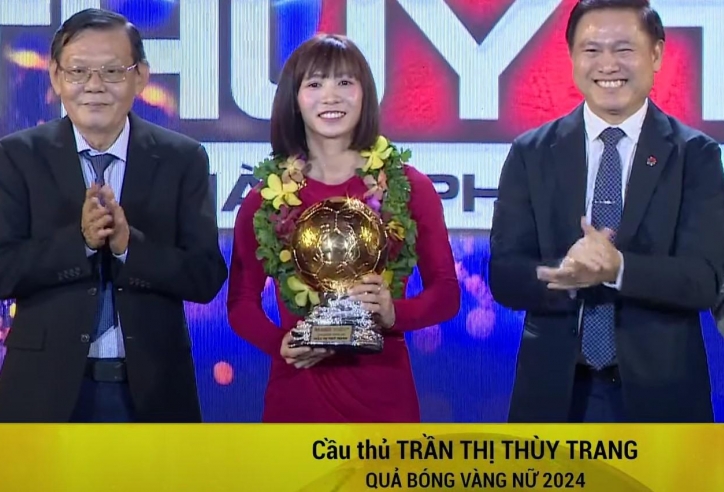 Trực tiếp Lễ trao giải Quả bóng Vàng Việt Nam 2024: Thùy Trang giành QBV nữ 2024