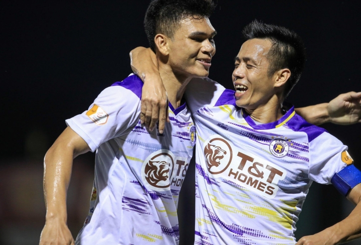 Hà Nội thắng SLNA ở phút 100