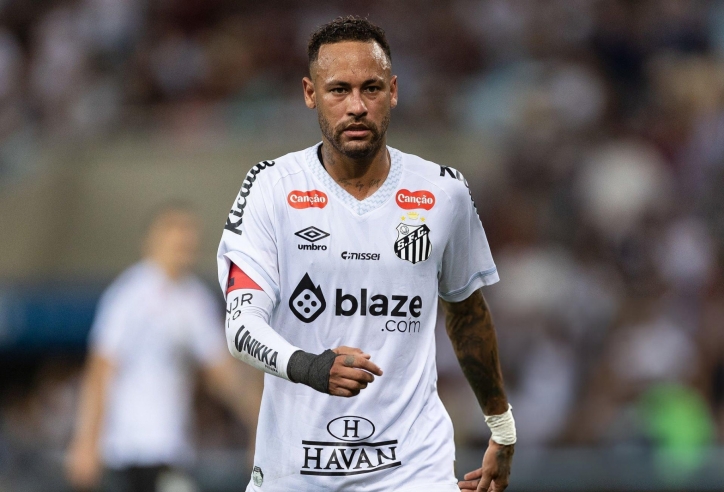 Neymar thi đấu thất vọng tại Santos, CĐV la ó
