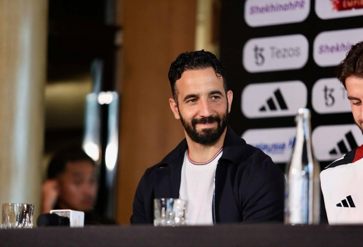 HLV Amorim: 'Tôi trân trọng trận đấu với ASEAN All-Stars'