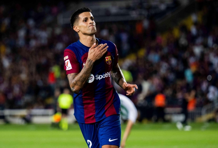 Barca đón hậu vệ từng xuất sắc nhất thế giới trở lại