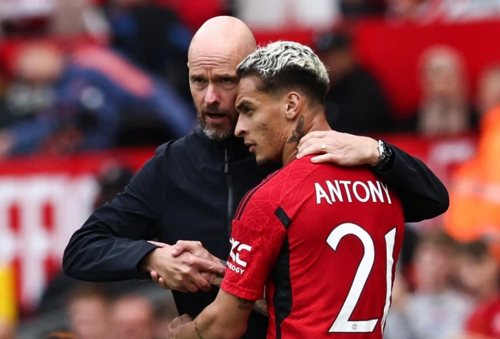 Erik ten Hag phũ phàng với Antony