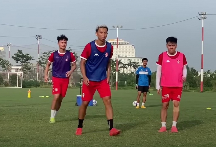 Rời CLB hàng đầu V-League, cầu thủ Việt kiều Trung Quốc có bến đỗ bất ngờ