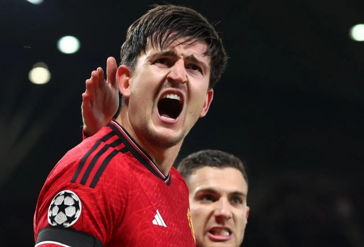 Man Utd 5 lần từ chối bán trung vệ đắt giá thứ 2 thế giới