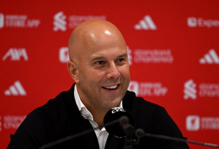 Arne Slot thừa nhận cần may mắn mới thắng được Arsenal