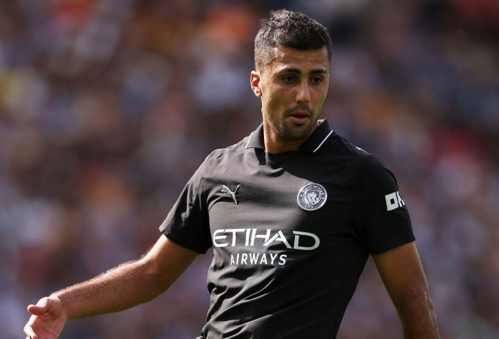 Rodri: 'Tôi không phải Messi để gánh cả Man City'
