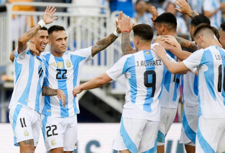 Messi dự bị, Argentina nhọc nhằn đánh bại Ecuador
