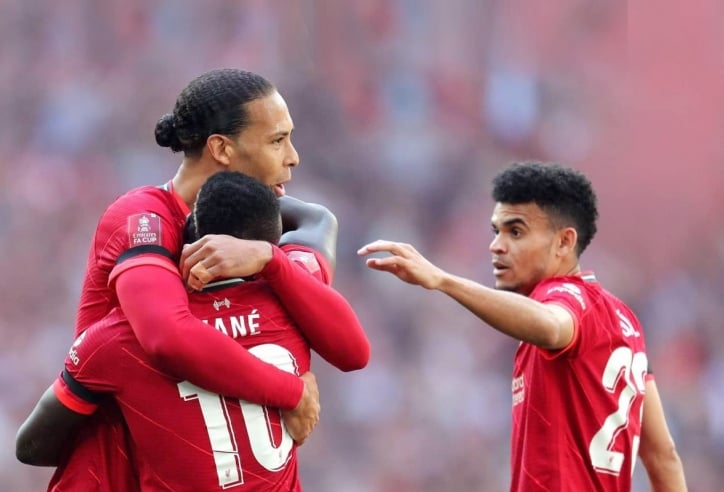 Liverpool chốt người kế nhiệm Van Dijk, giữ chân 'siêu sao tương lai'