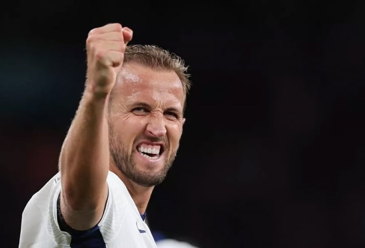 Harry Kane cán mốc lịch sử với cú đúp trên tuyển Anh