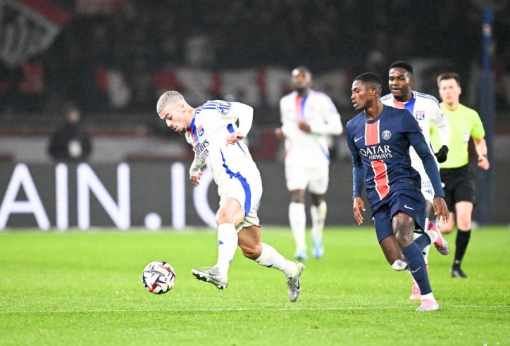 PSG có thực sự đã cứu Lyon?