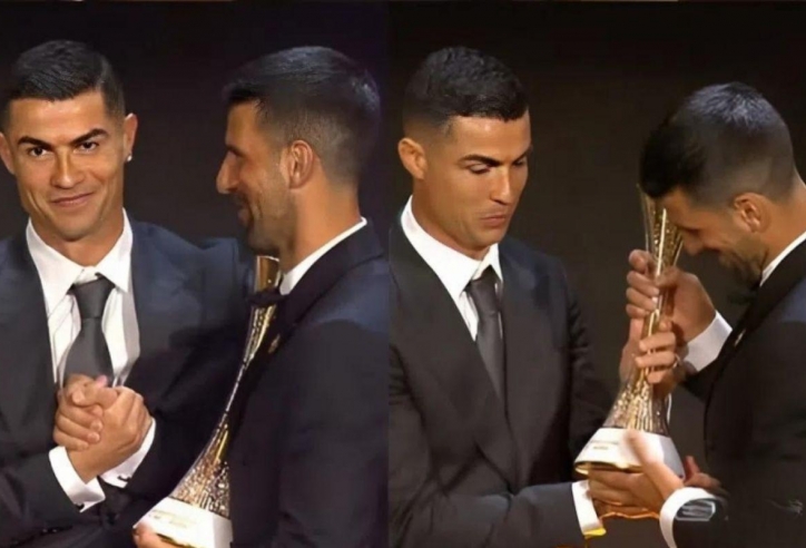 Khoảnh khắc 'GOAT' trao giải cho 'GOAT' tại Globe Soccer 2025