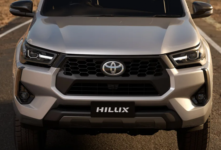 Toyota Hilux 2024 đã về tới Đông Nam Á, giá quy đổi chỉ từ 685 triệu đồng