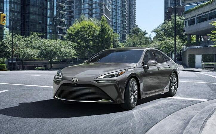 Người tiêu dùng bức xúc trước sự thiếu hụt nhiên liệu hydro của Toyota
