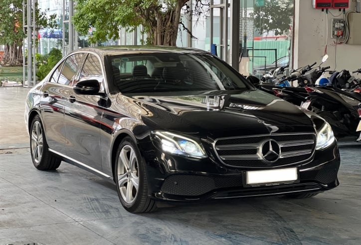 Giật mình với mức khấu hao của Mercedes Benz E Class E250 sau 7 năm lăn bánh